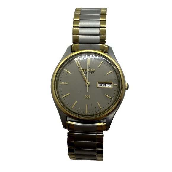 Seiko SQ Men's Watch 36mm Gray Dial Two Tone Stretch Bracelet Day Date 5Y23-8040 - Picture 1 of 6